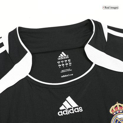 Męska Koszulka Retro Wyjazdowa Real Madrid RAUL #7 2006/07 z Długim Rękawem - Topowe Koszulki Pilkarskie Sklep Internetowy