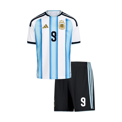 Dziecięcy zestaw Argentyny domowa J.ÁLVAREZ #9 (Koszulka+Spodenki) - Mundial 2026 [PREMIUM]