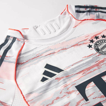 Męska Koszulka Wyjazdowa Bayern Munich UPAMECANO #2 Wersja Piłkarska 2025/26 - Slim Fit - Topowe Koszulki Pilkarskie Sklep Internetowy