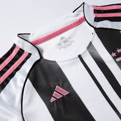 Dziecięcy Zestaw Domowy Juventus (Koszulka+Spodenki) 2025/26 - Topowe Koszulki Pilkarskie Sklep Internetowy