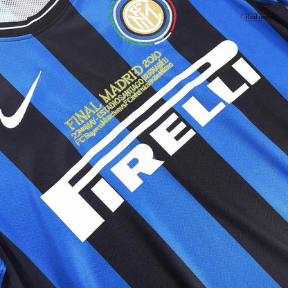 Męska domowa koszulka piłkarska Retro 2009/10 Inter Mediolan - UCL Final - Topowe Koszulki Pilkarskie Sklep Internetowy